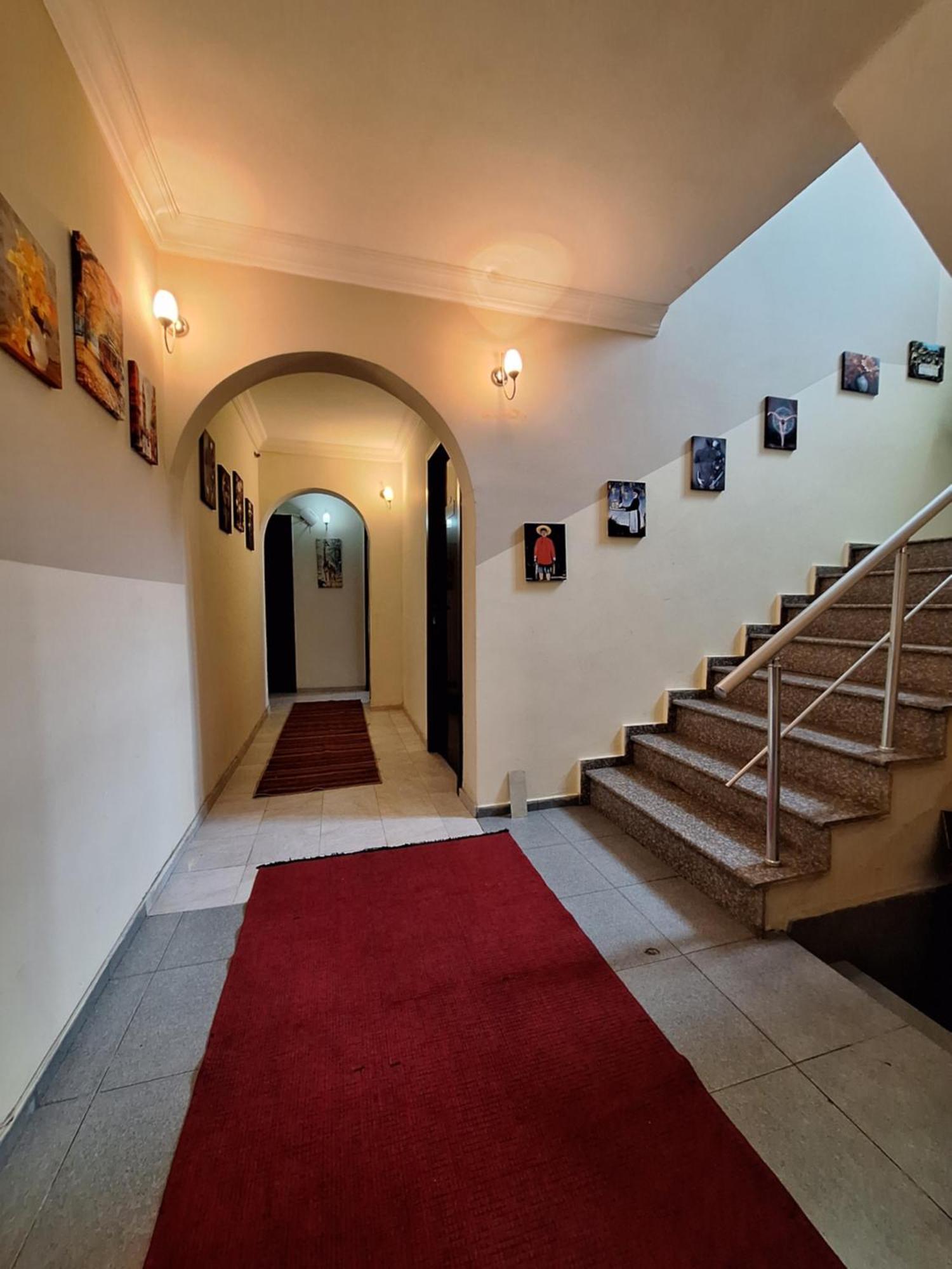 Gold Hotel Batum Buitenkant foto